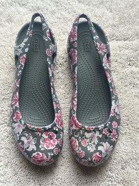 CROCS Women's Gray Floral Slingback Flats with Pink floral Accents